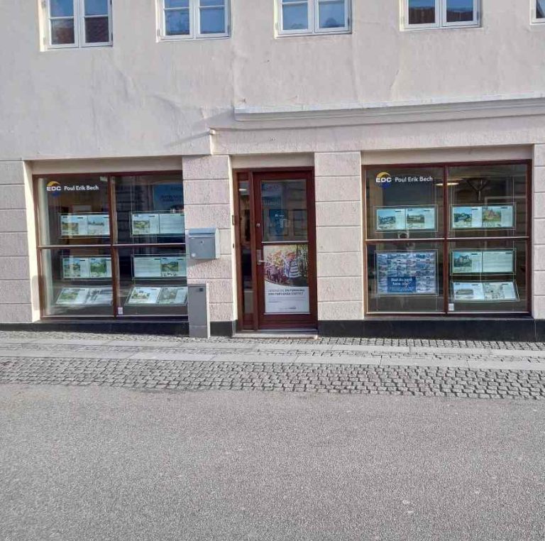 Boliger i vinduet fra EDC mælgerne i Nyborg ses på dette billede.